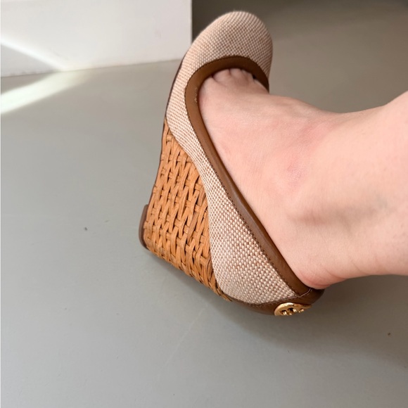 Tory Burch Brown and Cream Woven Wedges - Picture 15 of 15